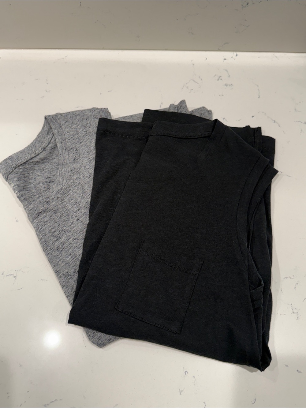 Madewell Gray & Black Sleeveless Pocket Tank Tops - Picture 5 of 6